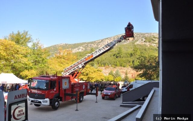 MENTEŞE’DE OKULDA GERÇEĞİ ARATMAYAN YANGIN TATBİKATI